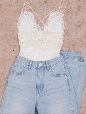 Mod On Trend Ivory Lace Bodysuit with Strappy Back boho size small